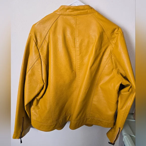 JouJou Moto Faux Leather Jacket size 3X - Picture 2 of 4
